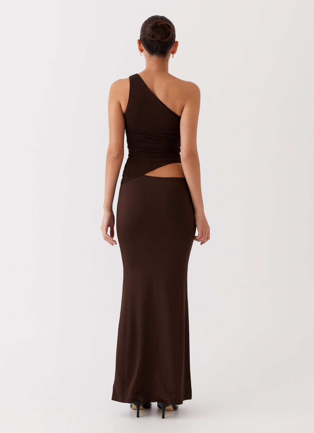 Lang Kjole med One Shoulder Design og Cut Out Detalje