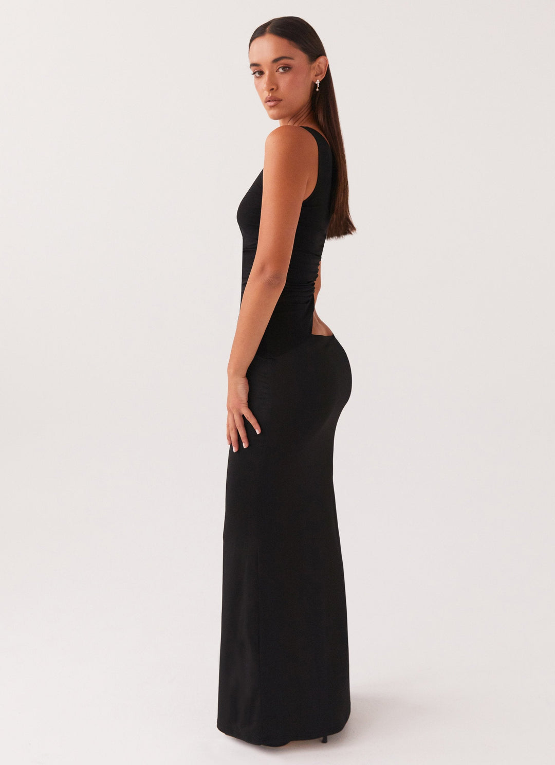 Lang Kjole med One Shoulder Design og Cut Out Detalje